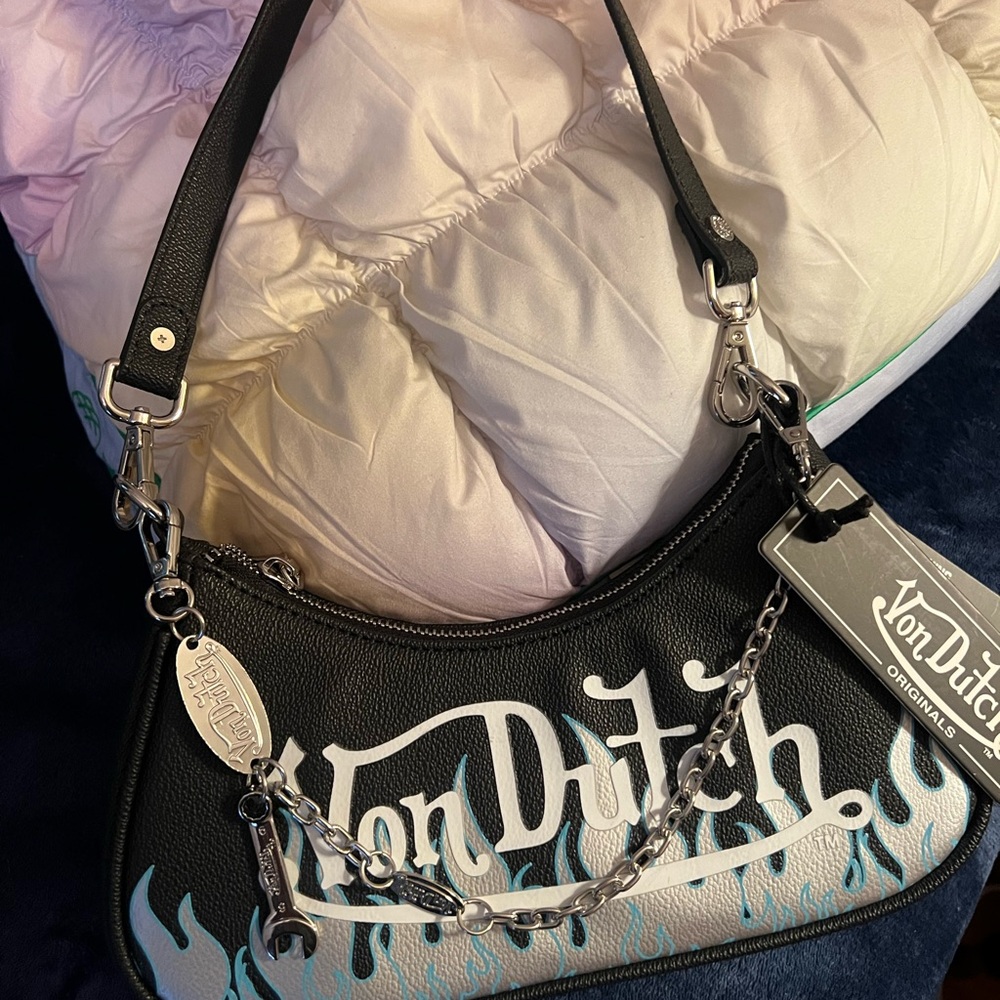 NWT Von Dutch Black and Blue flame print Shoulder Bag with silver Chain - Picture 7 of 8